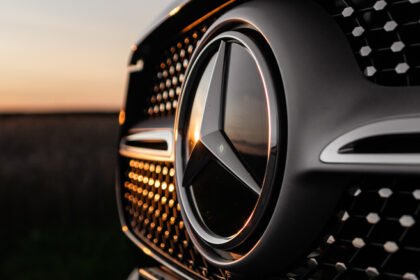 mercedes logo